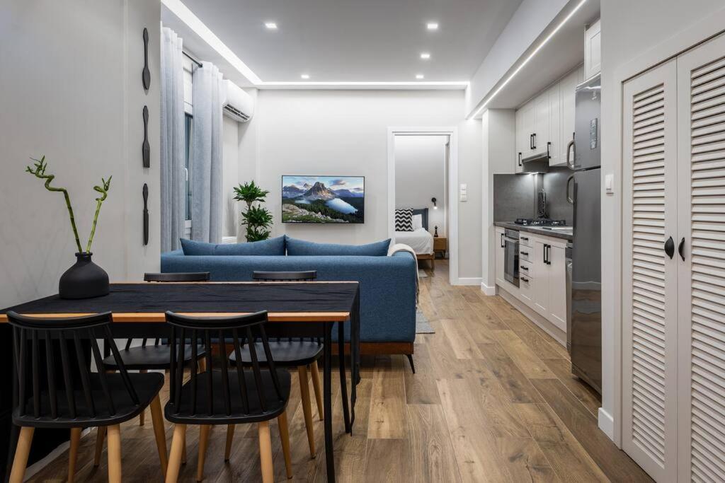 アテネStylish Abode Under Acropolis W/ Sunny Courtyard!アパートメント エクステリア 写真