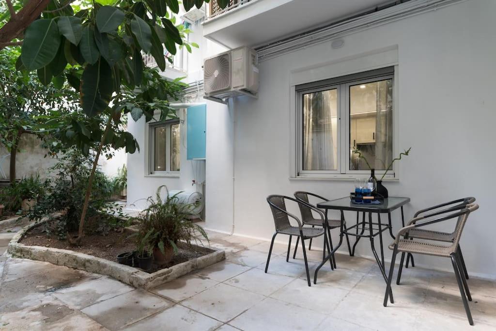 アテネStylish Abode Under Acropolis W/ Sunny Courtyard!アパートメント エクステリア 写真